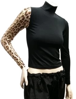 Stylist Wear Black Cougar Grooming Sweater
